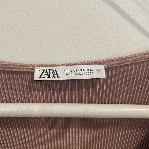 Zara Deep V Blouse - Picture 5 of 6